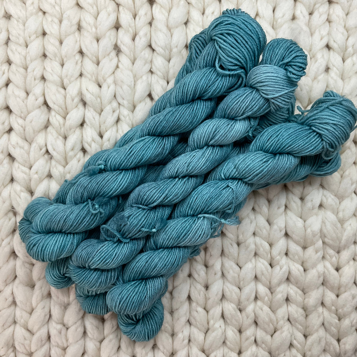 Hoth Venti Practicality 75/25 Mini Skein