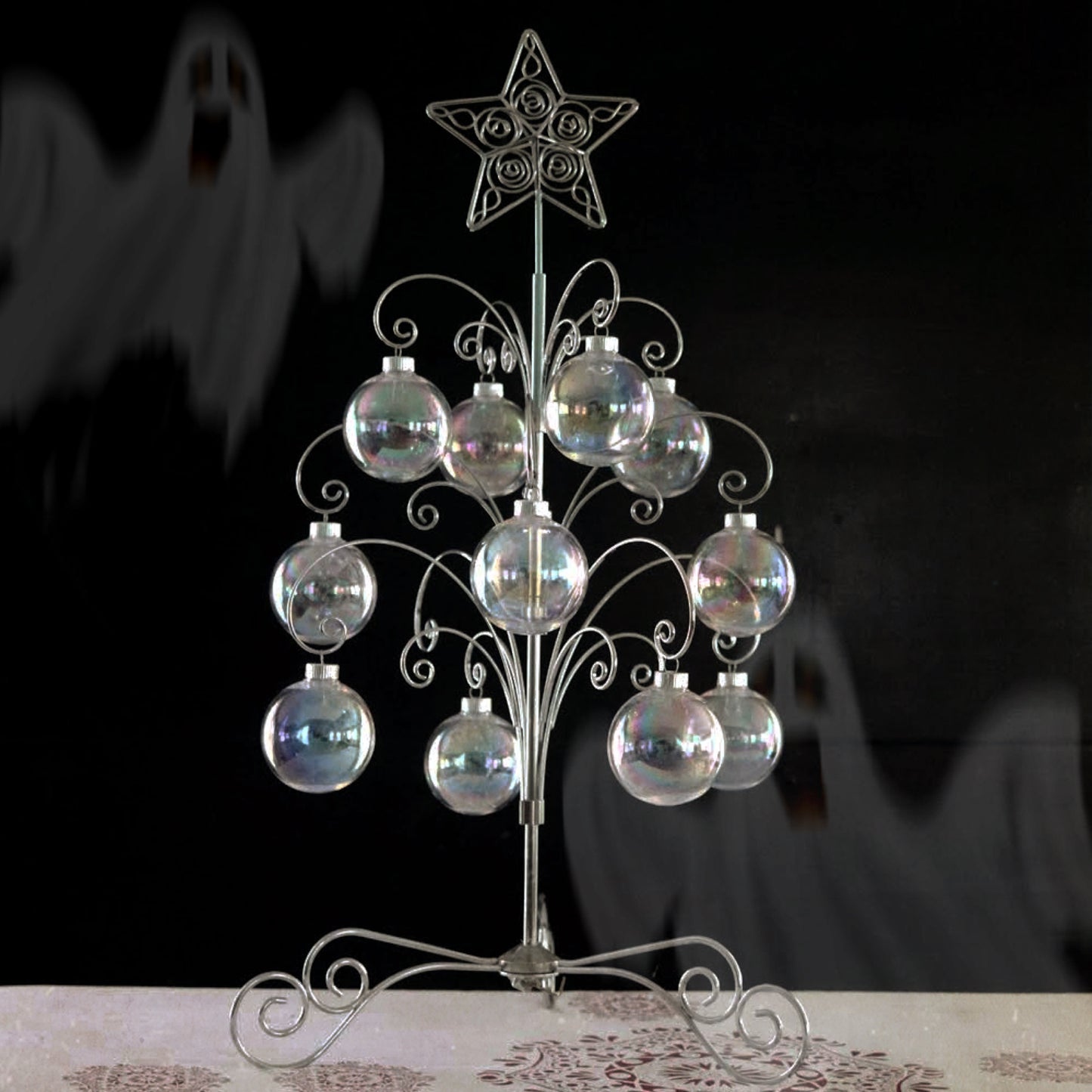 A Week of Spooky Baubles Set