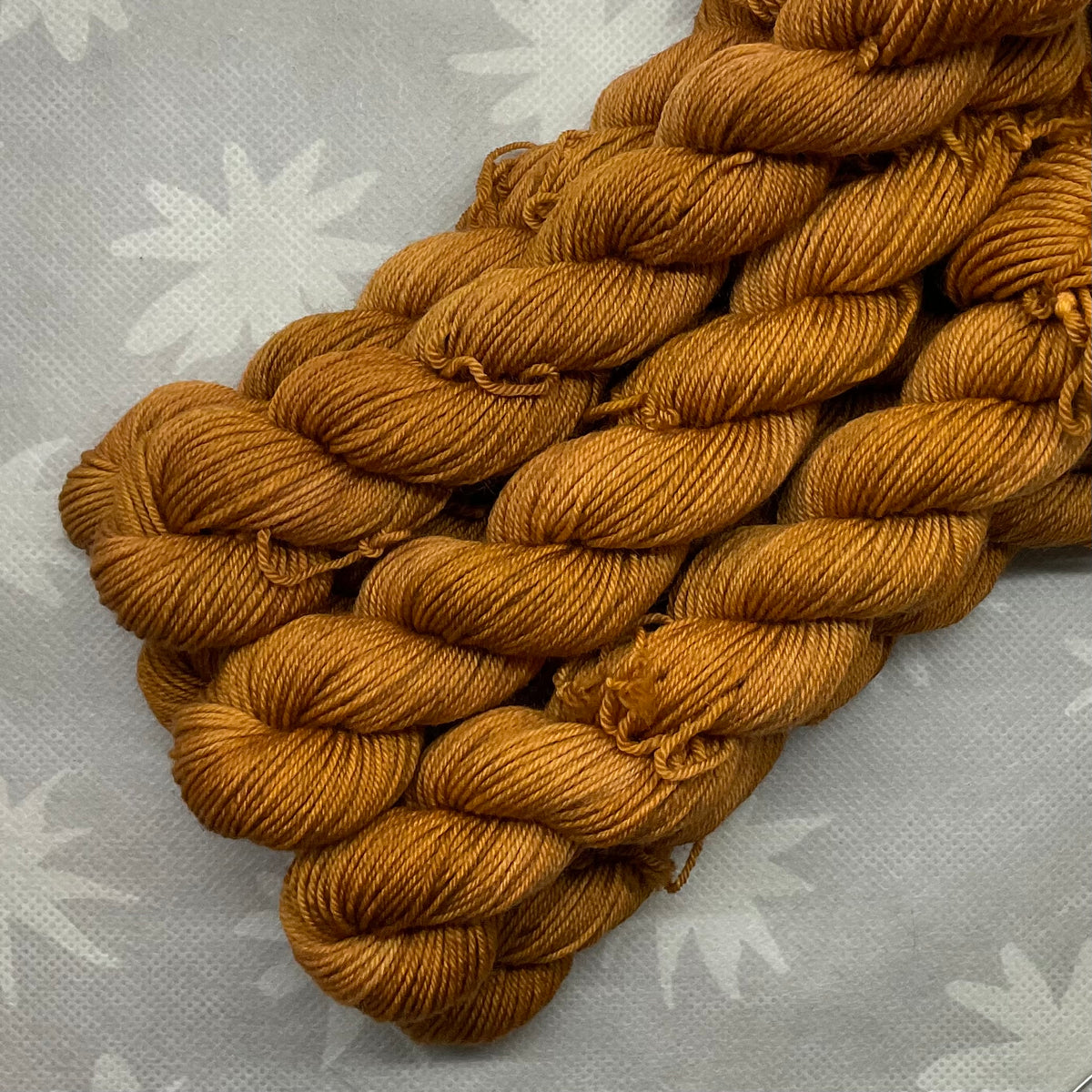 Sting Venti Practicality 75/25 Mini Skein