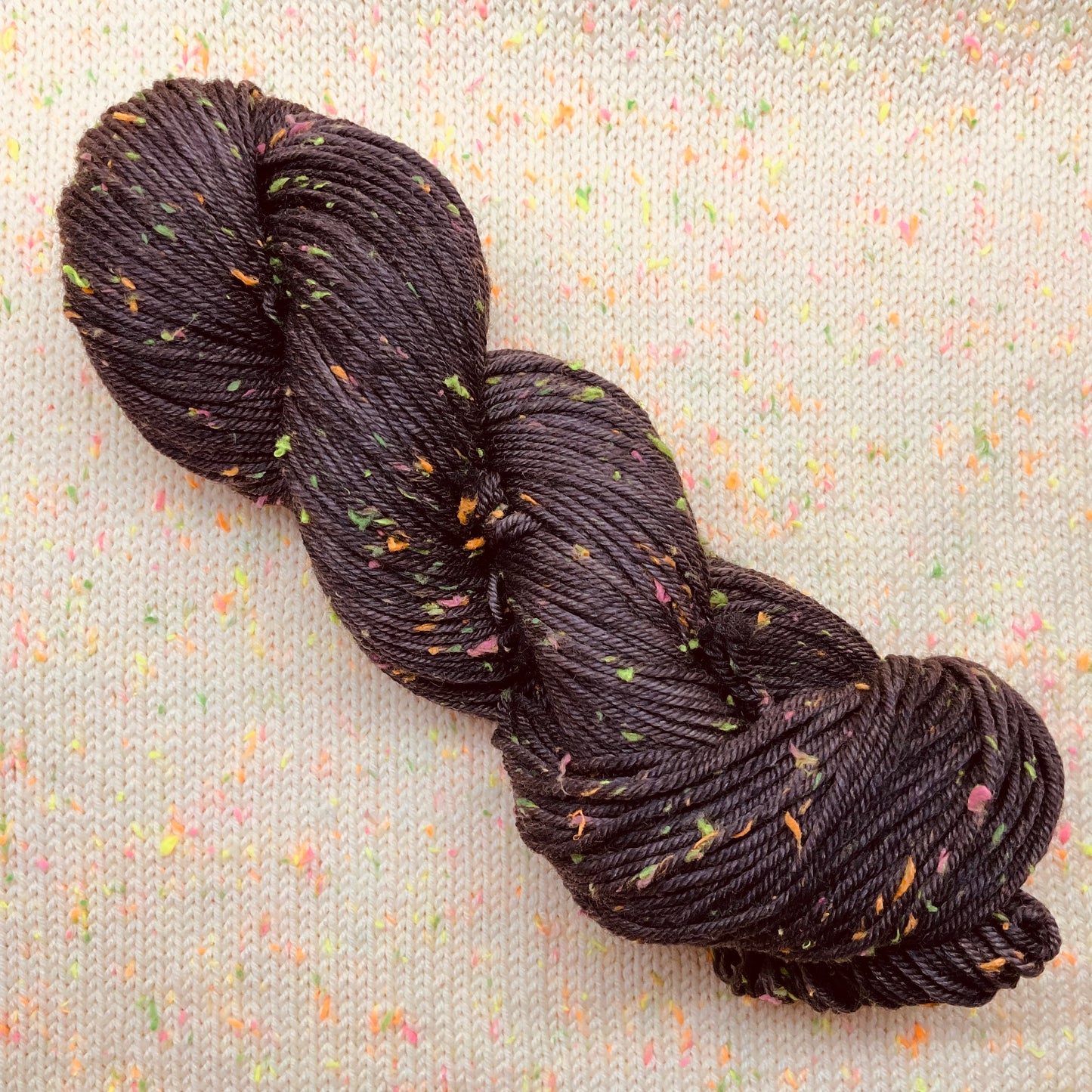 Charlotte Neon Tweed DK